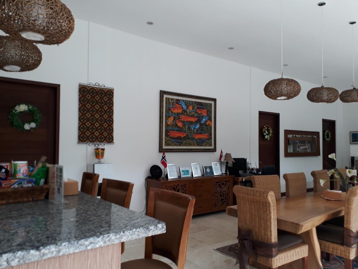 นาร์วิก วิลลา Villa ลอมบอก ภายนอก รูปภาพ